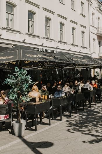 Didelė lauko terasa restorane Laisvės al. 86
